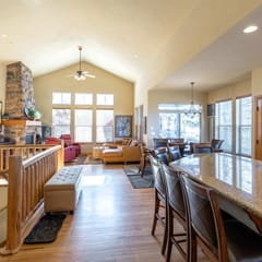 Near Chairlift Family Getaway 4Bed + 3BA + Garage