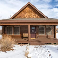 Grand Getaway | Golf & Ski & Stay | Loft Cabin